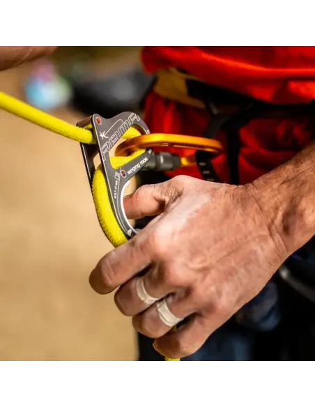Belay device Singing Rock Rama Orange Belay device Singing Rock Rama Orange