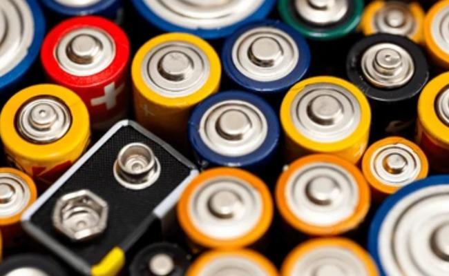 Baterie i akumulatory - Jak wybrać akumulator do latarki, detektora i elektroniki?